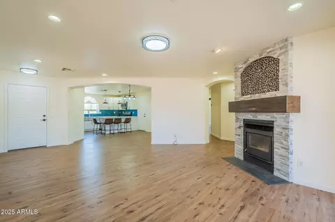 2714 E Valencia Dr, Phoenix, AZ 85042 photo 11