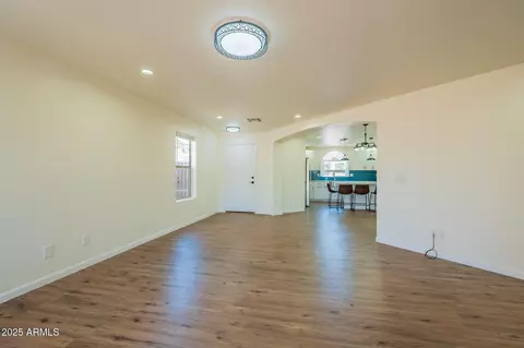 2714 E Valencia Dr, Phoenix, AZ 85042 photo 10