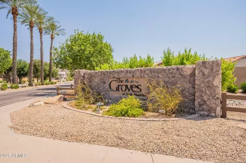 2714 E Valencia Dr, Phoenix, AZ 85042 photo 3