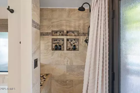 Bath - 1101 N Peppertree Dr, Gilbert, AZ 85234 photo 3 of 4