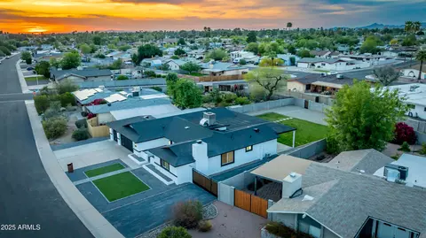 View/Area - 1868 E La Donna Dr, Tempe, AZ 85283 photo 1 of 11