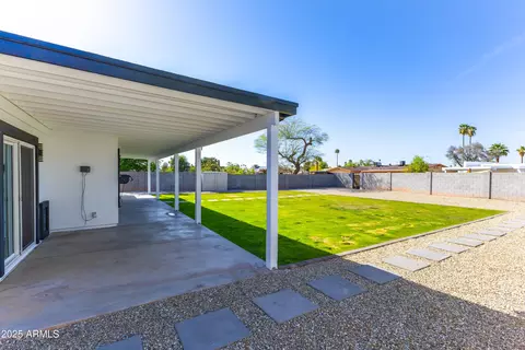 Exterior - 1868 E La Donna Dr, Tempe, AZ 85283 photo 12 of 21