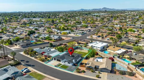 View/Area - 1868 E La Donna Dr, Tempe, AZ 85283 photo 8 of 11