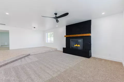 Living - 1868 E La Donna Dr, Tempe, AZ 85283 photo 2 of 11