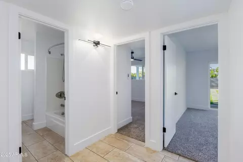 Entry Way - 1868 E La Donna Dr, Tempe, AZ 85283 photo 2 of 2