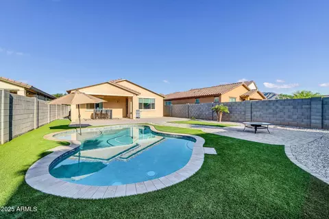 8512 S 40th Gln, Laveen, AZ 85339