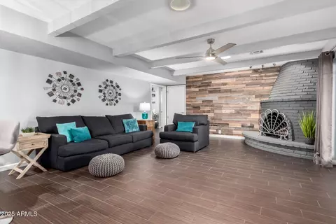 Living - 3532 E North Ln, Phoenix, AZ 85028 photo 2 of 3