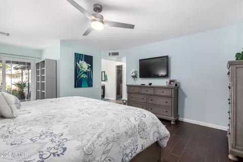 Bedroom - 3532 E North Ln, Phoenix, AZ 85028 photo 2 of 5