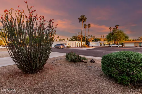 Exterior - 3532 E North Ln, Phoenix, AZ 85028 photo 23 of 28