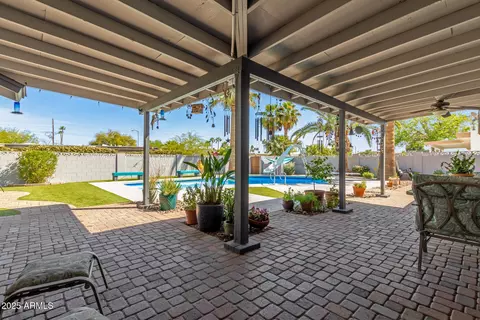 Exterior - 3532 E North Ln, Phoenix, AZ 85028 photo 3 of 28