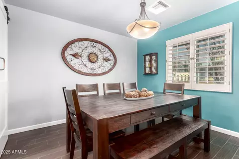 Dining - 3532 E North Ln, Phoenix, AZ 85028 photo 1 of 3