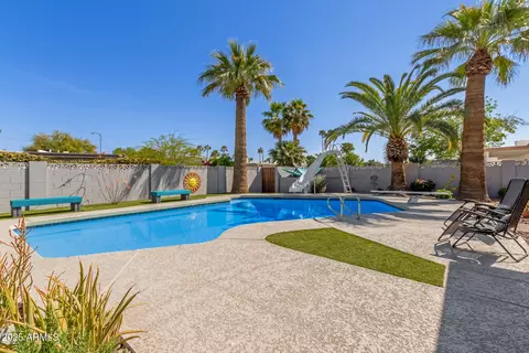 Exterior - 3532 E North Ln, Phoenix, AZ 85028 photo 16 of 28