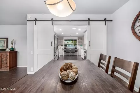 Dining - 3532 E North Ln, Phoenix, AZ 85028 photo 2 of 3
