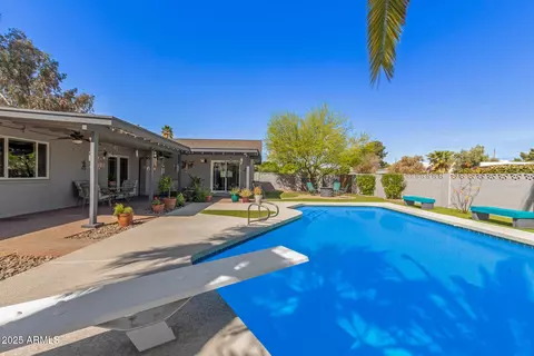 Exterior - 3532 E North Ln, Phoenix, AZ 85028 photo 9 of 28