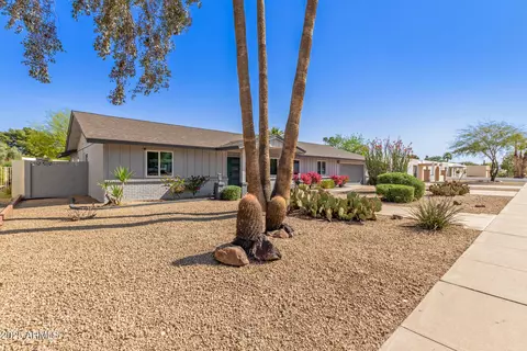 Exterior - 3532 E North Ln, Phoenix, AZ 85028 photo 21 of 28