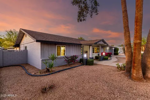 Exterior - 3532 E North Ln, Phoenix, AZ 85028 photo 22 of 28