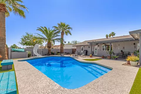Exterior - 3532 E North Ln, Phoenix, AZ 85028 photo 7 of 28