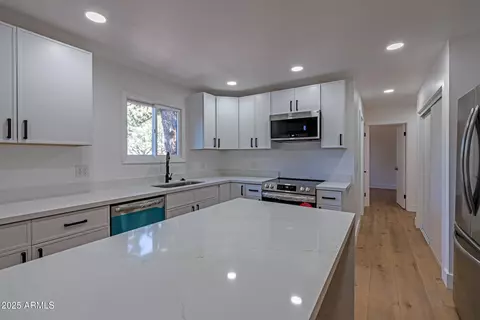 Kitchen - 715 E Skyway Ct, Payson, AZ 85541 photo 4 of 6