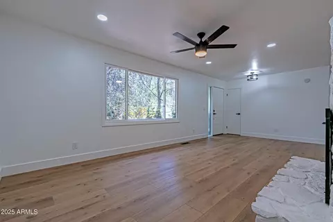 Living - 715 E Skyway Ct, Payson, AZ 85541 photo 2 of 4