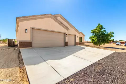 Exterior - 34889 N 3rd St, Phoenix, AZ 85086 photo 2 of 9