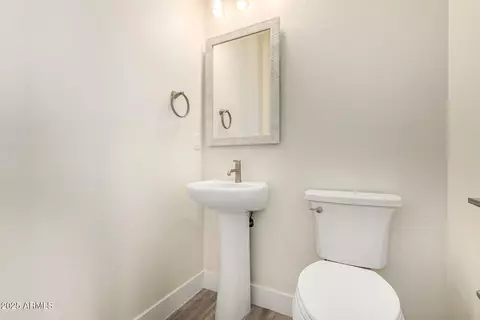 Bath - 34889 N 3rd St, Phoenix, AZ 85086 photo 8 of 8