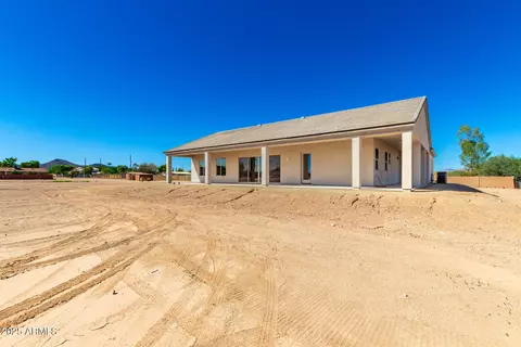 Exterior - 34889 N 3rd St, Phoenix, AZ 85086 photo 7 of 9