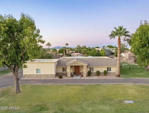 1438 E Mesquite St, Gilbert, AZ 85296