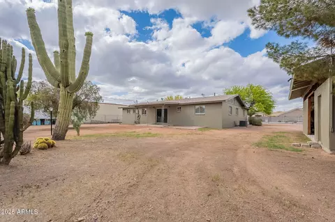 Exterior - 10437 E Boulder Dr, Apache Junction, AZ 85120 photo 3 of 6