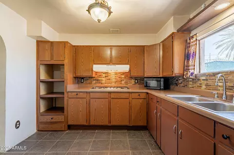 Kitchen - 288 E Broadway Ave, Coolidge, AZ 85128 photo 2 of 3