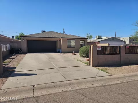 2535 E Pueblo Ave, Phoenix, AZ 85040