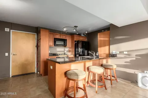 Kitchen - 4808 N 24th St #527, Phoenix, AZ 85016 photo 1 of 3