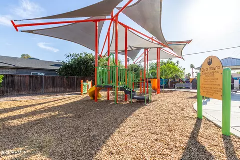 View/Area - 4646 N 11th Ave #125, Phoenix, AZ 85013 photo 2 of 2