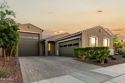 17813 W Pinnacle Vista Dr, Surprise, AZ 85387