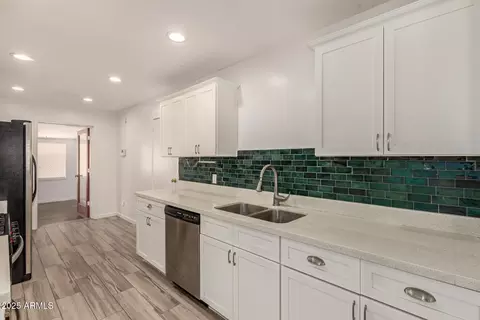 2808 W Lawrence Rd, Phoenix, AZ 85017 photo 8