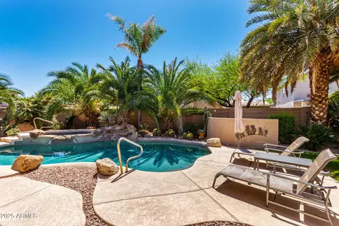 553 W Hereford Dr, San Tan Valley, AZ 85143