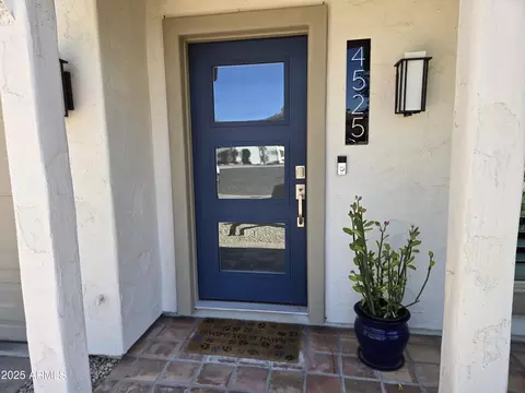 4525 E Desert View Dr, Phoenix, AZ 85044 photo 9