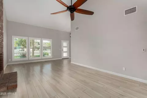 4525 E Desert View Dr, Phoenix, AZ 85044 photo 12