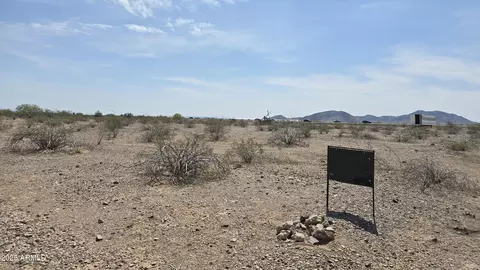 413 N Nn N 422nd Ave #-, Tonopah, AZ 85354