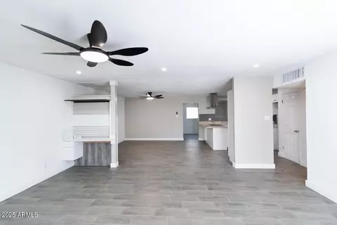 Living - 3128 N 40th Ave, Phoenix, AZ 85019 photo 2 of 3