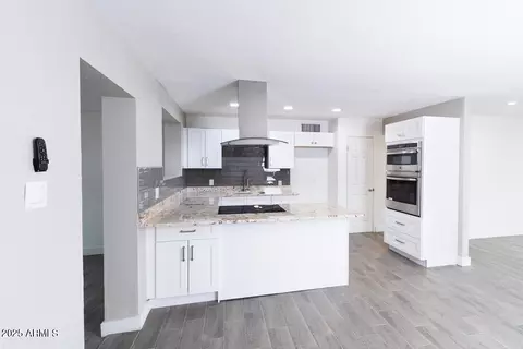 Kitchen - 3128 N 40th Ave, Phoenix, AZ 85019 photo 1 of 4