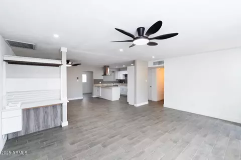 Living - 3128 N 40th Ave, Phoenix, AZ 85019 photo 1 of 3