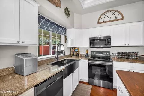 Kitchen - 645 S 54th St, Mesa, AZ 85206 photo 6 of 6