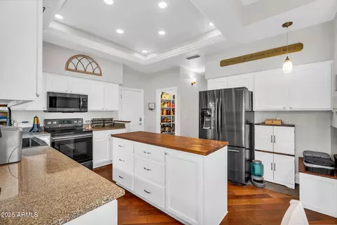 Kitchen - 645 S 54th St, Mesa, AZ 85206 photo 5 of 6