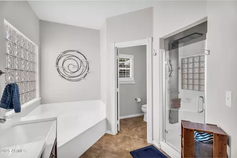 Bath - 645 S 54th St, Mesa, AZ 85206 photo 2 of 6