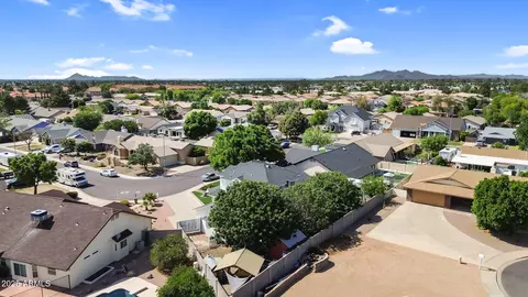 View/Area - 645 S 54th St, Mesa, AZ 85206 photo 11 of 12