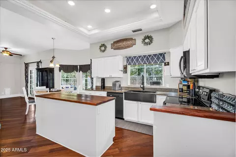 Kitchen - 645 S 54th St, Mesa, AZ 85206 photo 1 of 6