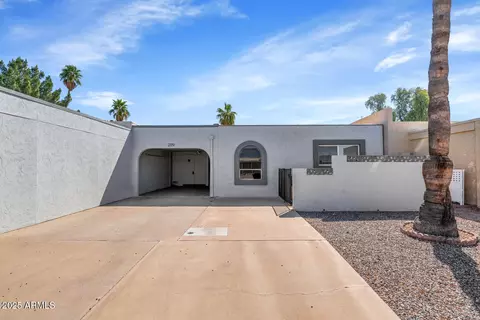 2119 N Recker Rd, Mesa, AZ 85215