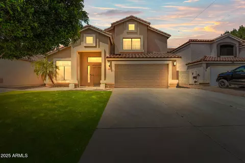 332 N Cobblestone St, Gilbert, AZ 85234