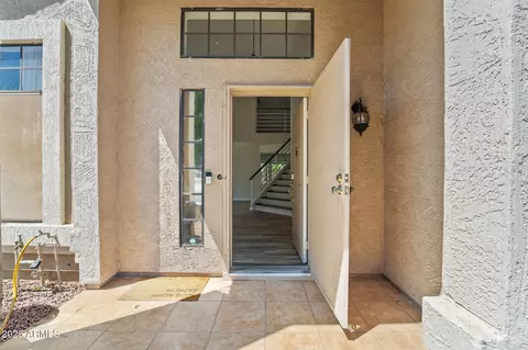 332 N Cobblestone St, Gilbert, AZ 85234 photo 3