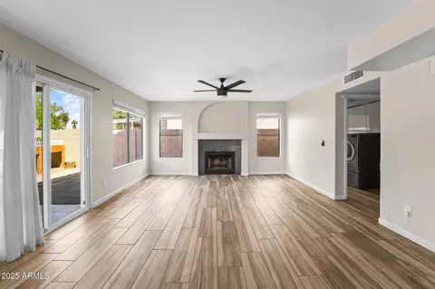332 N Cobblestone St, Gilbert, AZ 85234 photo 9